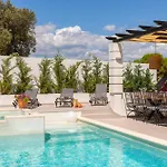 Villa With Heated Pool