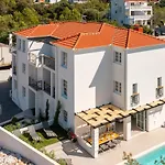 Villa With Heated Pool
