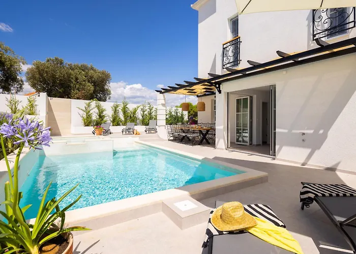 With Heated Pool * Ražanj