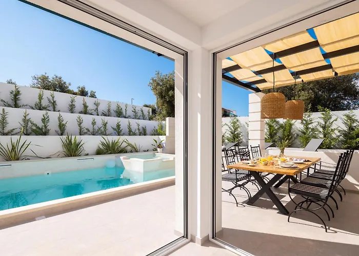 Villa With Heated Pool