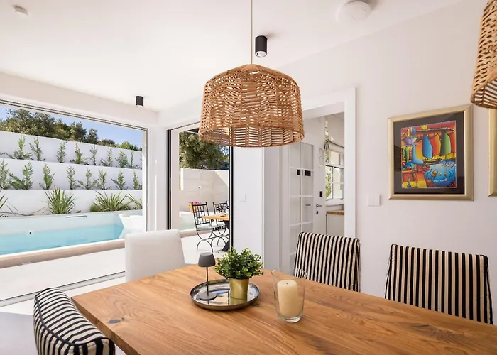 Villa With Heated Pool Ražanj