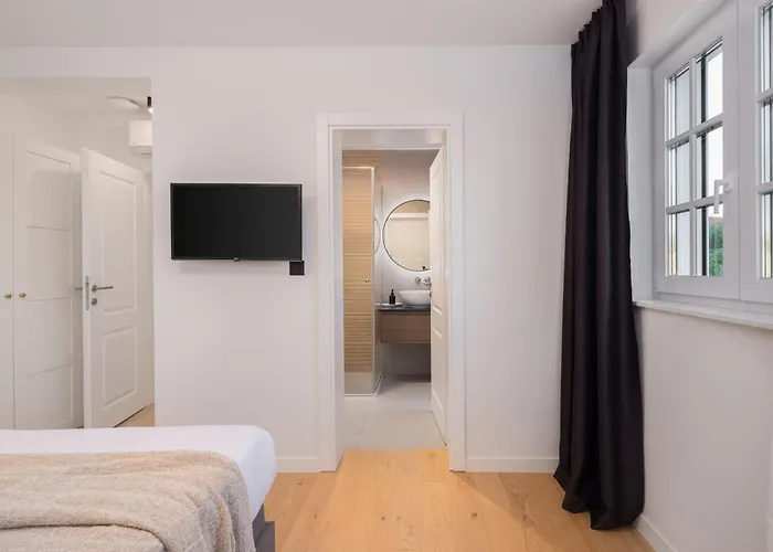 With Heated Pool * Ražanj