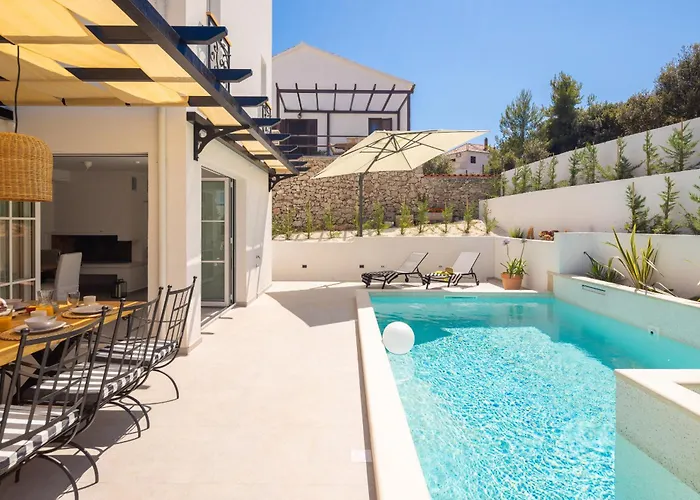 With Heated Pool * Ražanj