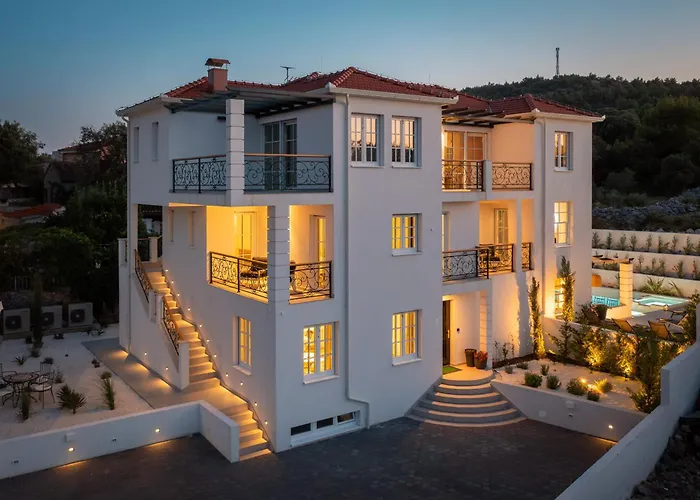 Villa With Heated Pool